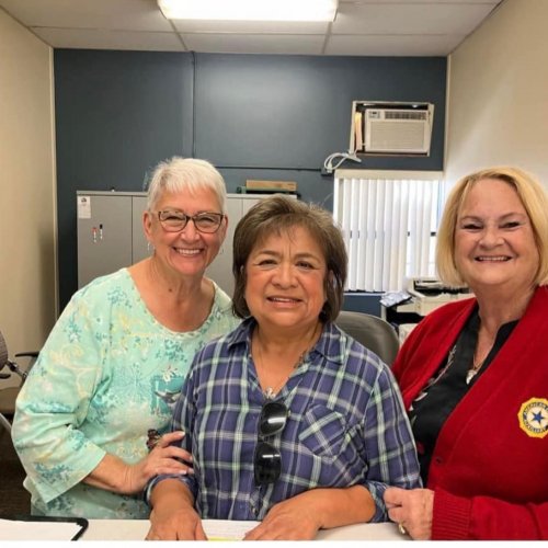 11-13-24 - Photo credit: Debbie Butler - American Legion Auxiliary Units 291 and 496 at Long Beach Veterans Services doing what they do best. Assisting Veterans.